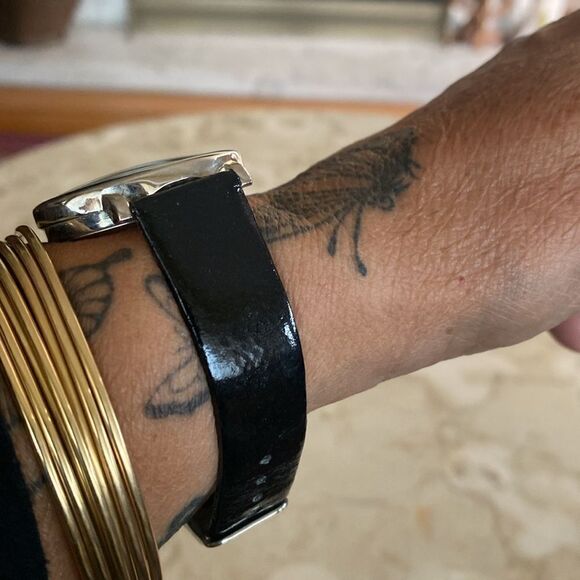 Crystal Embellished Classic Black & Stainless Steel Quartz Wristwatch - Picture 2 of 10